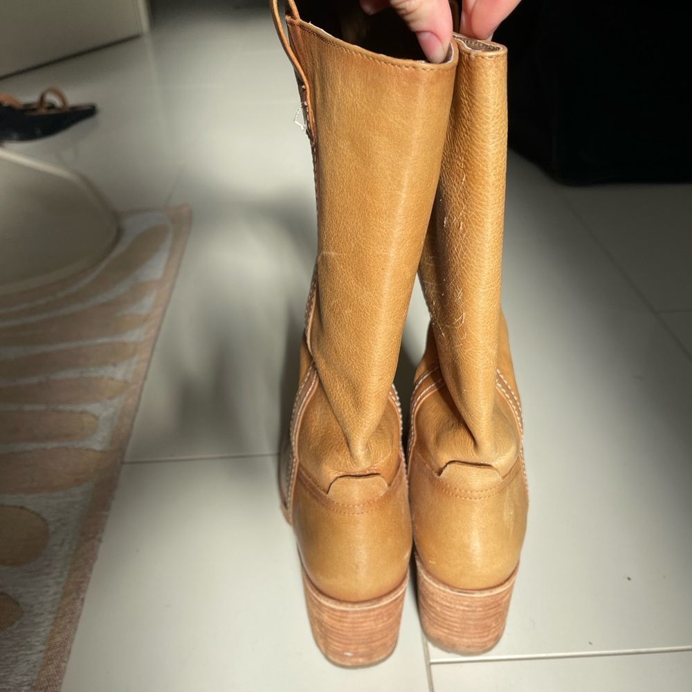 Women's size 8 Leather Boots - Picture 4 of 9